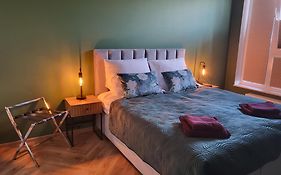 Apartament w Centrum Luksusowy, Klimatyzacja, Full Opcja, Zameldowanie 24h, Duży Parking, Balkon, PlayStation 5, Ekspres, Netflix, Winda, FV, Nowy Budynek